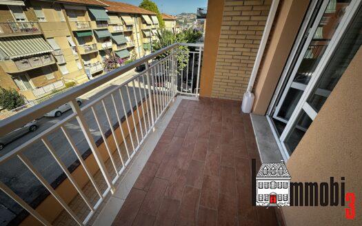 Posatora app.to con vista panoramica con garage