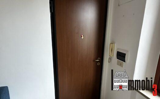 Vallemiano grazioso trilocale ristrutturato con balcone