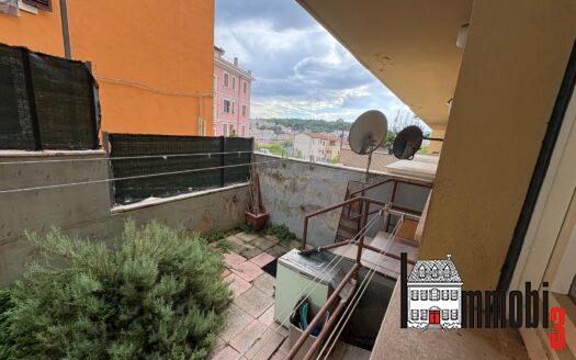 C. storico trilocale con terrazzo e posto auto